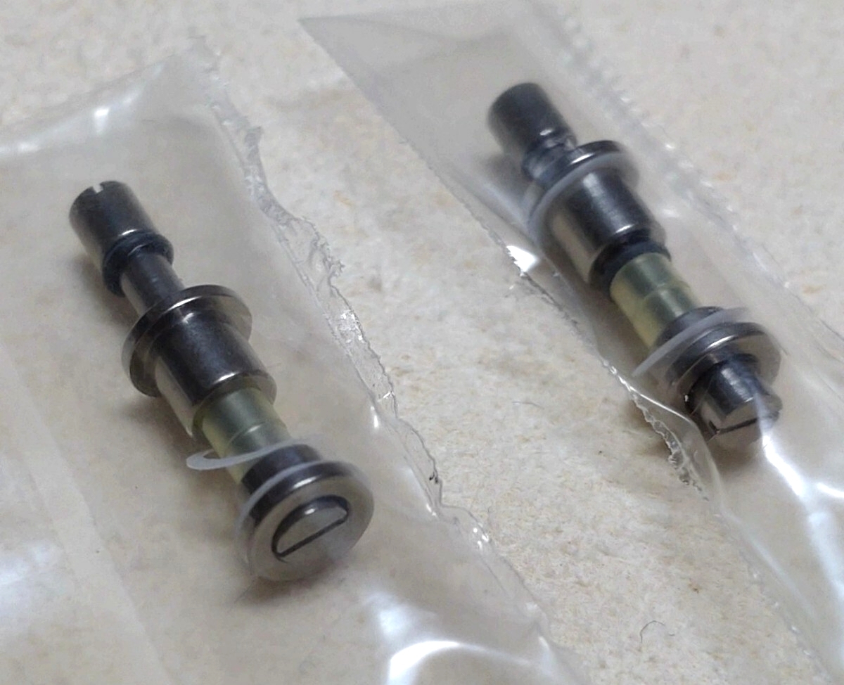 【ブルガリ純正品 ブルガリ アルミニウム AL29用アタッチメント 2個 未開封新品 長期保管品】_画像2