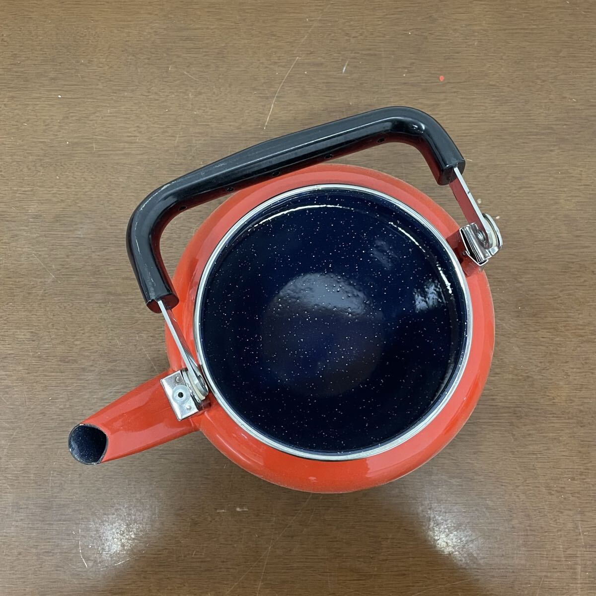 SNT1172 новый товар не использовался фартук мак эмаль Kett ru... чайник сигнал low 2.5L Showa Retro сигнал low чайник 