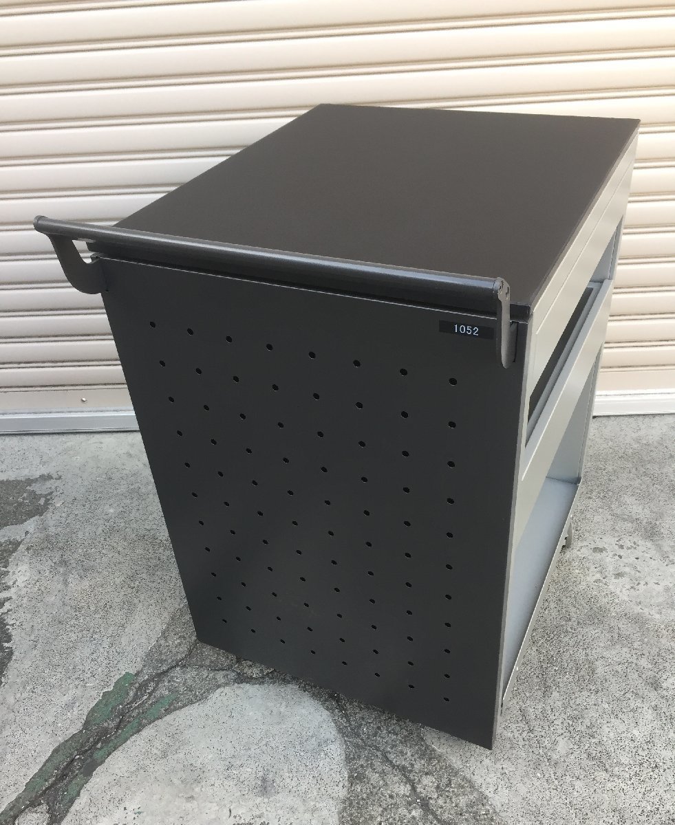 ■美品！在庫処分！OKAMURA/オカムラ 丈夫なツールワゴン/2段引出付き/工具台車 工具収納 移動 運搬 作業 ガレージ ツール【C1025M1BH】_画像3