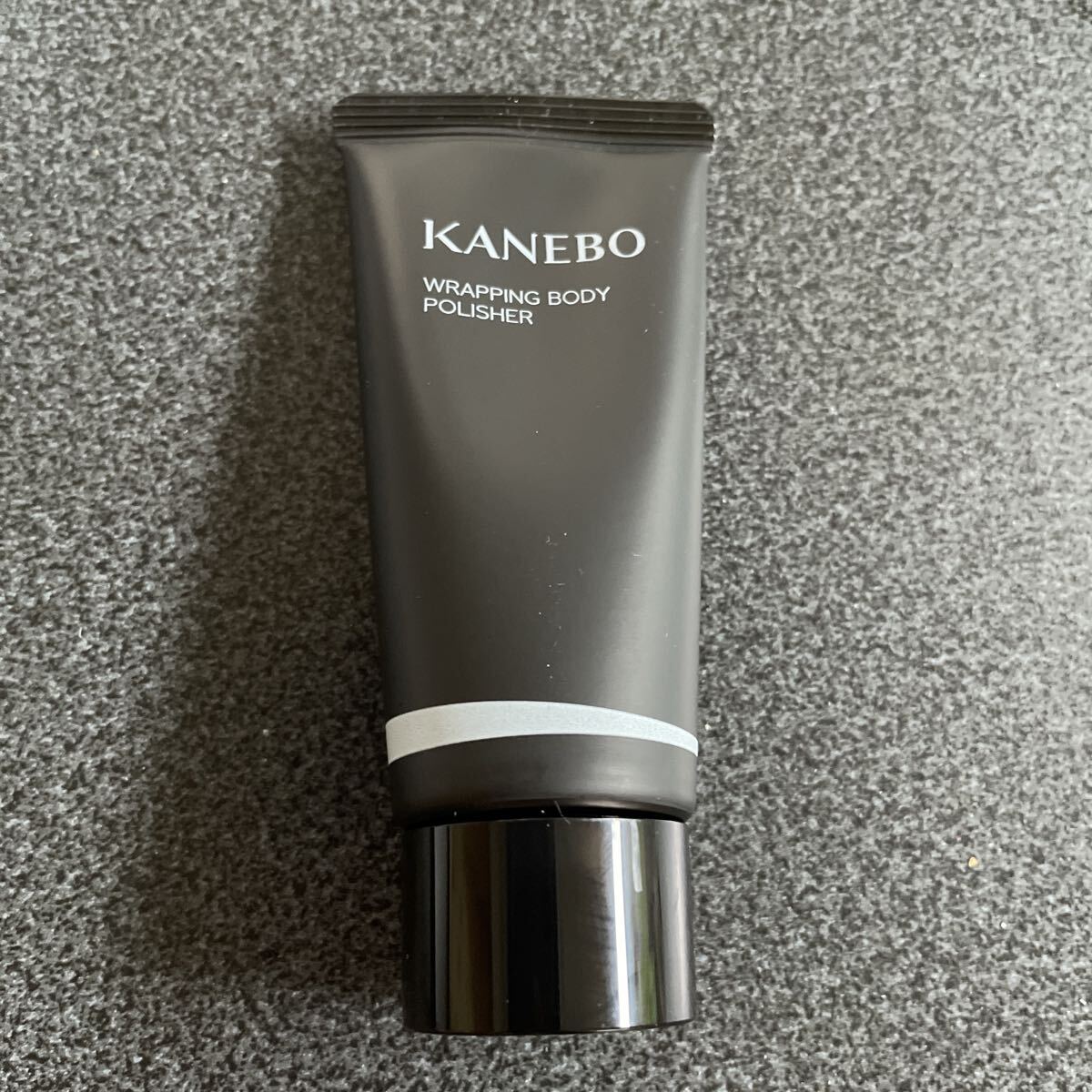 【新品未使用】カネボウ ラッピング ボディ ポリッシャー(ボディトリートメントスクラブ洗顔料)30gお試し用_画像1