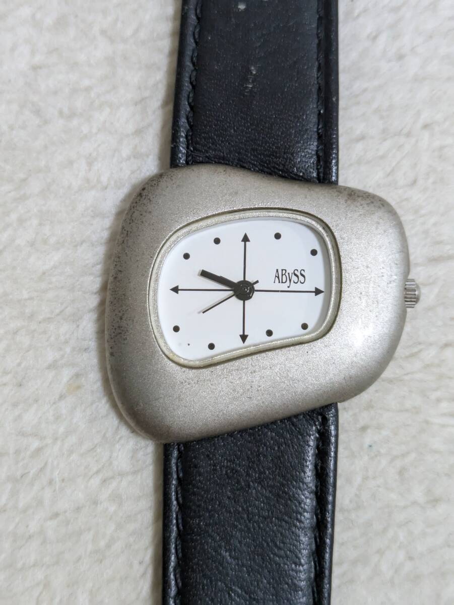 ABySS 溶ける時計　腕時計　_画像1