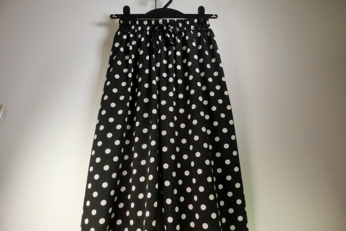 ♪美品★ワイドパンツ(M相当)★黒地白水玉模様ゆったりワイドパンツ_画像1