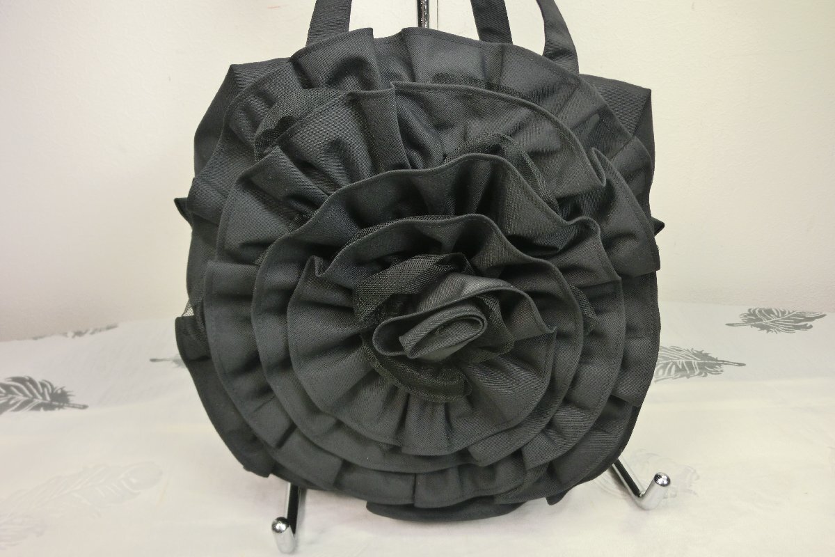 ♪美品 ★Potechino/ポテチーノ★黒ナイロンお花モチーフポシェットバッグ_画像2