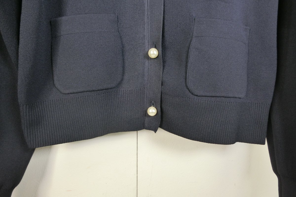 ♪美品★Apuweiser-riche/アプワイザー・リッシェ(2)★ネイビー・パールボタンショート丈カーディガン&七分袖インナー_画像5