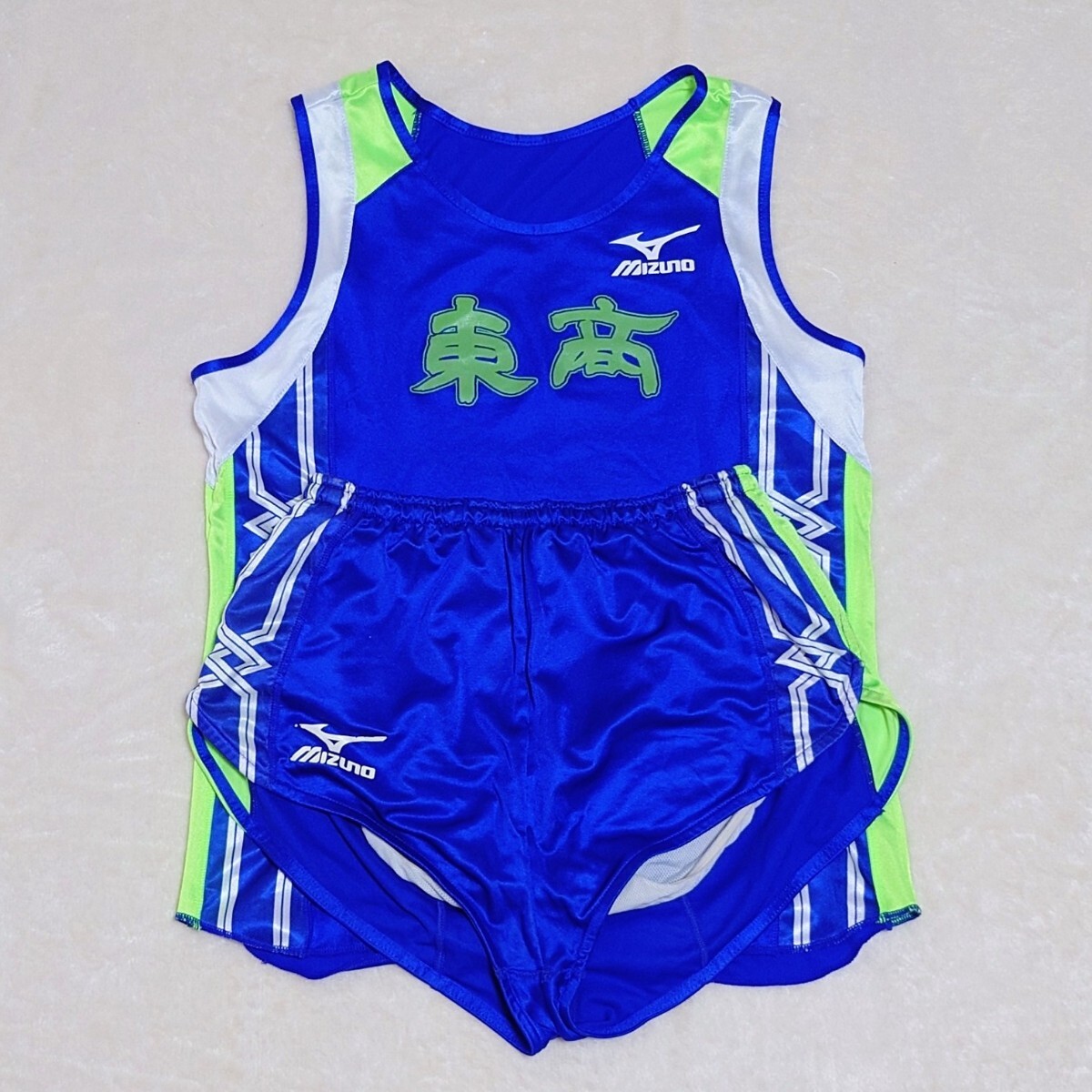 強光沢 女子Lサイズ ユニフォーム 陸上部 部活 ランパン ランシャツ ミズノ ユニフォー MIZUNO ショートタイツ スパッツ レーシングブルマ_画像2