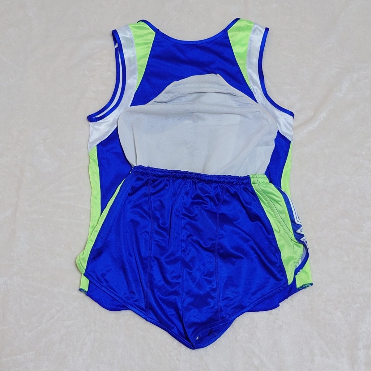 強光沢 女子Lサイズ ユニフォーム 陸上部 部活 ランパン ランシャツ ミズノ ユニフォー MIZUNO ショートタイツ スパッツ レーシングブルマ_画像3