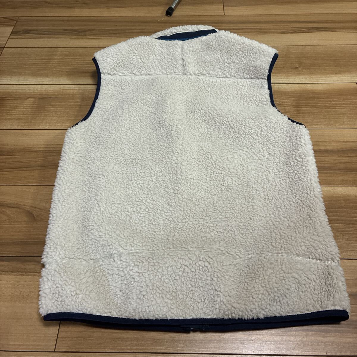 patagonia パタゴニア p6 レトロX フリースベスト クラシックレトロx ナチュラル　２０２１年製 ＮＡＴ　Ｍサイズ　ほぼ新品_画像6