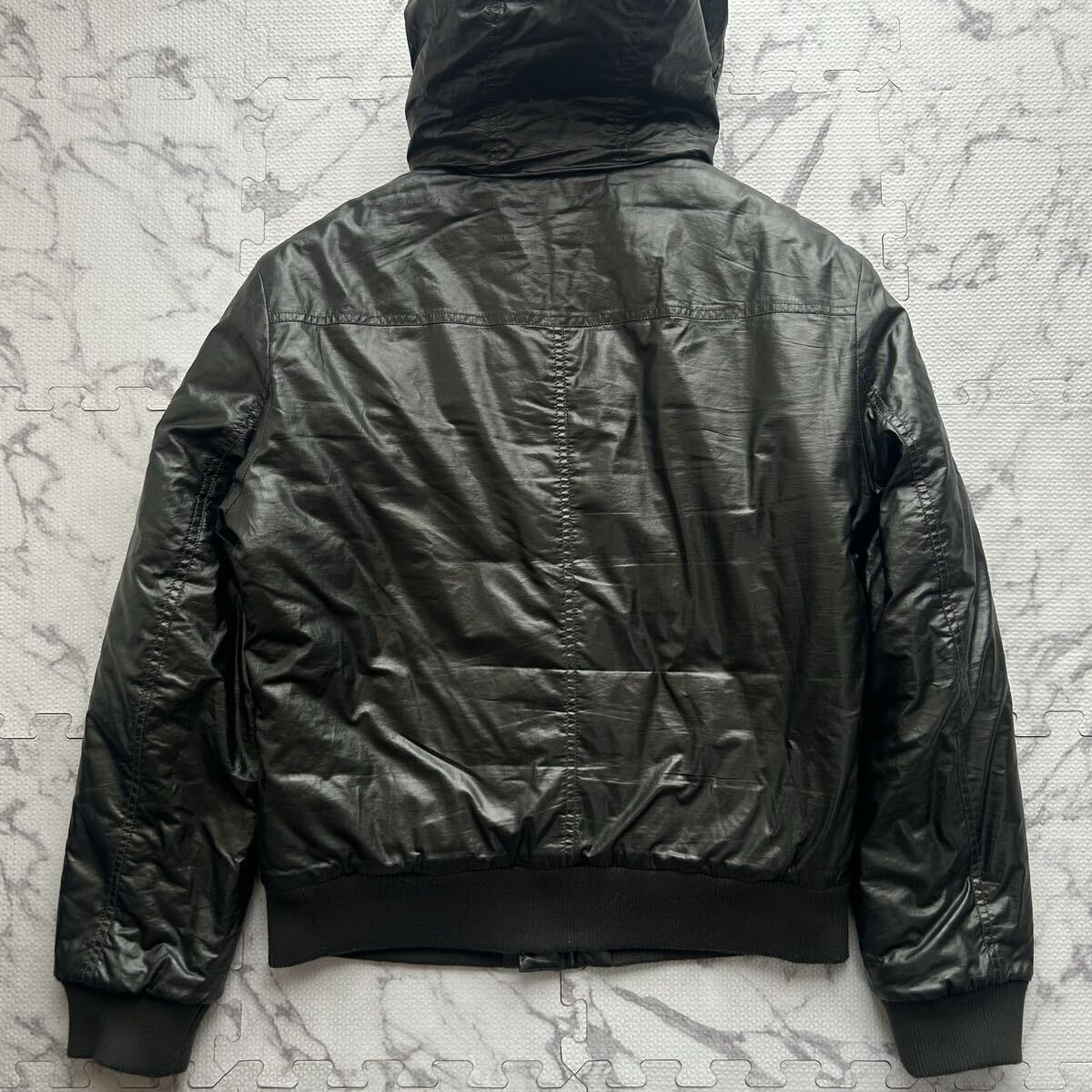 美品/L相当●ARMANI EXCHANGE アルマーニ エクスチェンジ 中綿ジャケット ナイロン ジップ アウター ロゴ 玉蟲色 カーキ メンズ_画像3