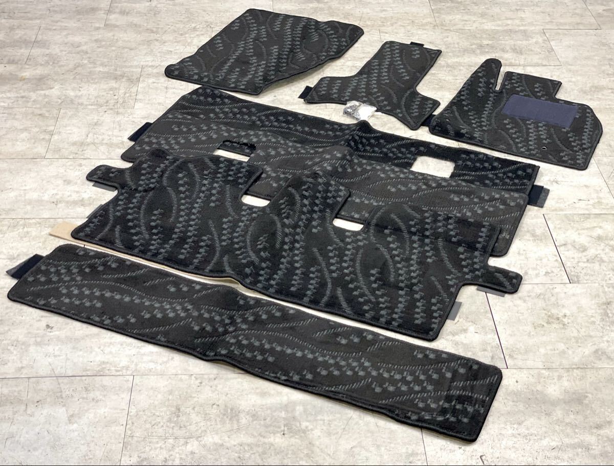 未使用/保管品■フロアマット マツダ ビアンテ ブラック DBA-CCFFW/CCEAW マット カー用品 内装 車 社外品■兵庫県姫路市から 25-4760_画像1