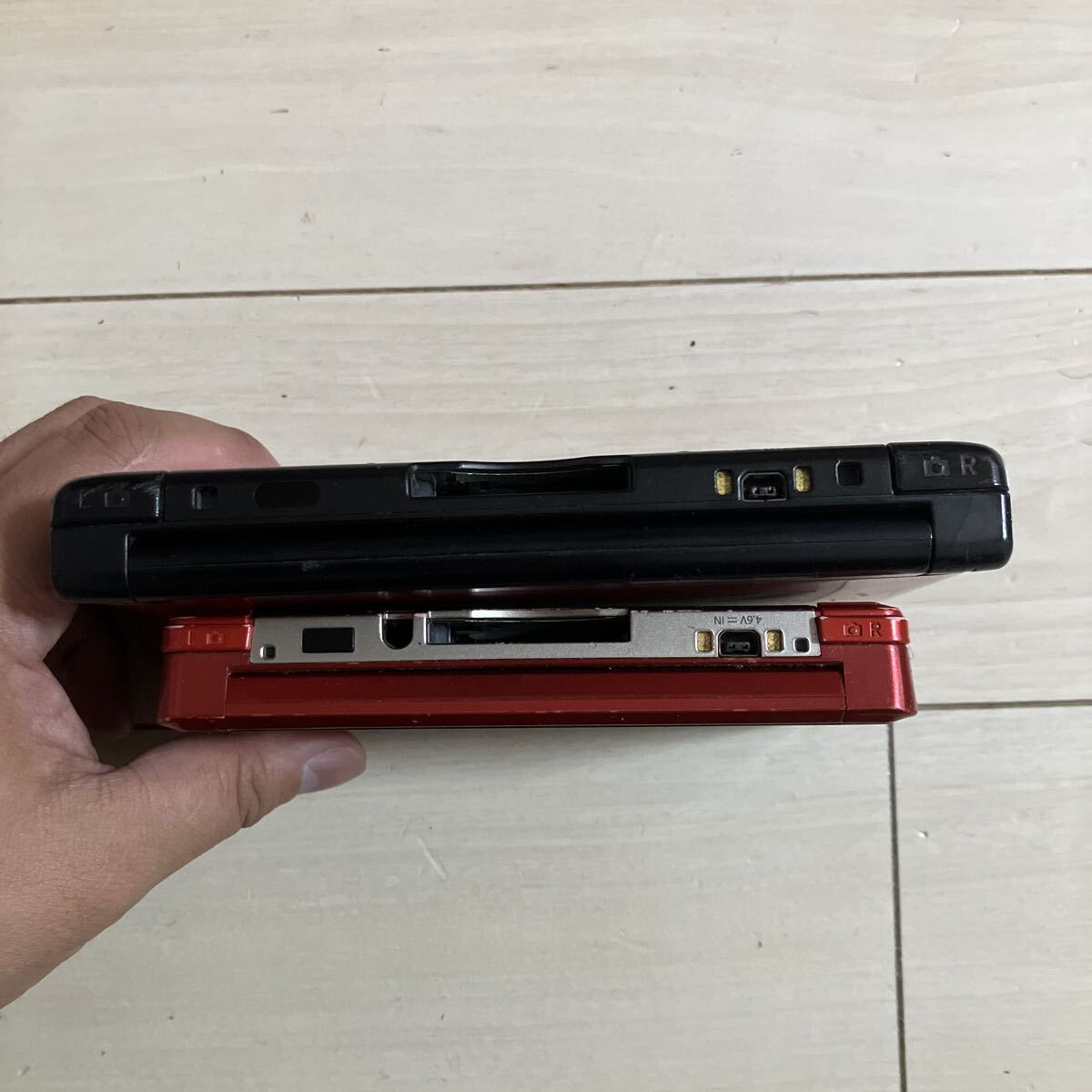 Nintendo 3DS LL SPR-001 3DS CTR-001 本体 2台 セット 初期化 純正 バッテリーパック 付き スリーディーエス エルエル ジャンク 部品取り_画像4