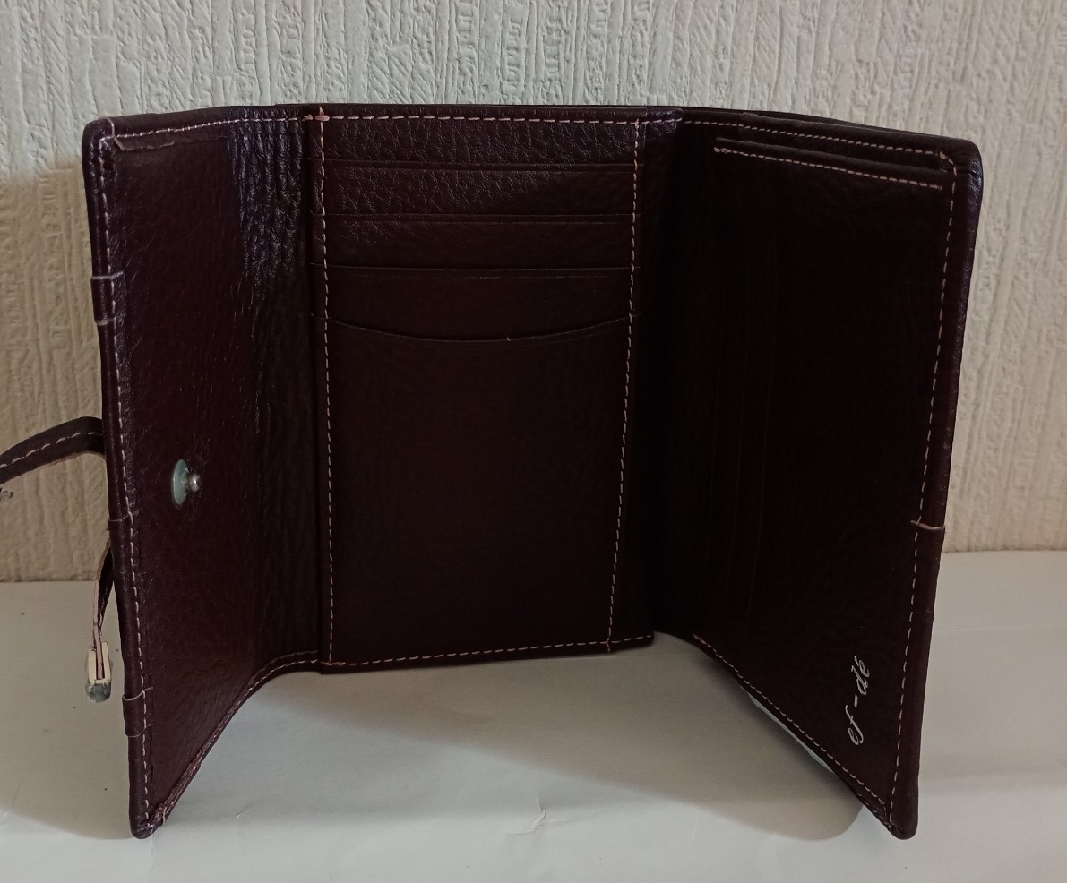 【ef-de】未使用 エフデ 牛革 三つ折り財布 財布 茶色 焦茶 がま口 リボン_画像6