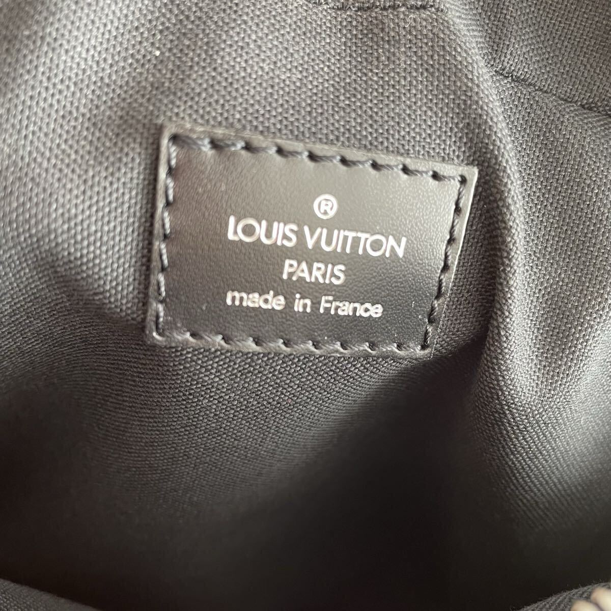 美品/正規品●LOUIS VUITTON ルイヴィトン サヤン タイガ ショルダーバッグ アルドワーズ ブラック メンズ ナイロン レザー カーキ_画像10