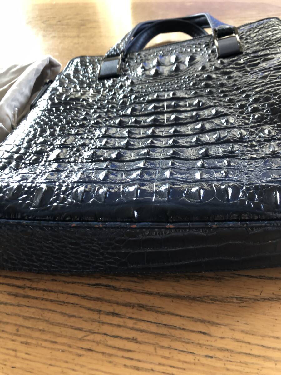 メンズショルダーバッグ クロコダイル型押し 斜めがけバッグ ワンショルダー レザー 軽量_画像1