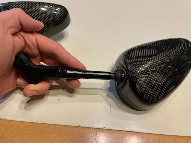 マジカルレーシング カーボンミラー中古 ボルト付き_画像8
