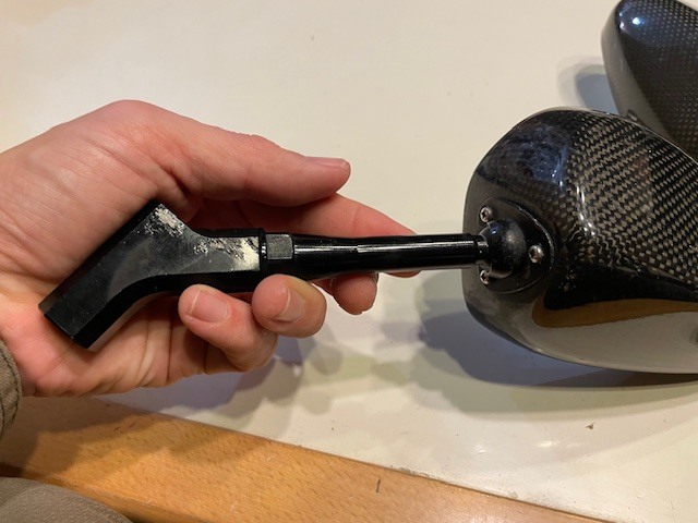 マジカルレーシング カーボンミラー中古 ボルト付き_画像9