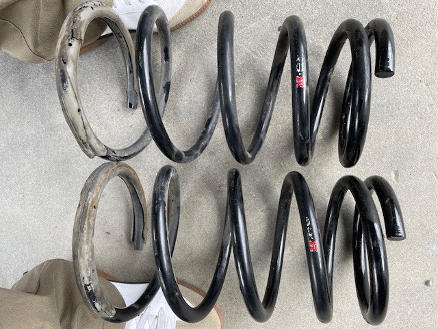 E50 エルグランド ローダウンスプリング RSR 中古_画像2