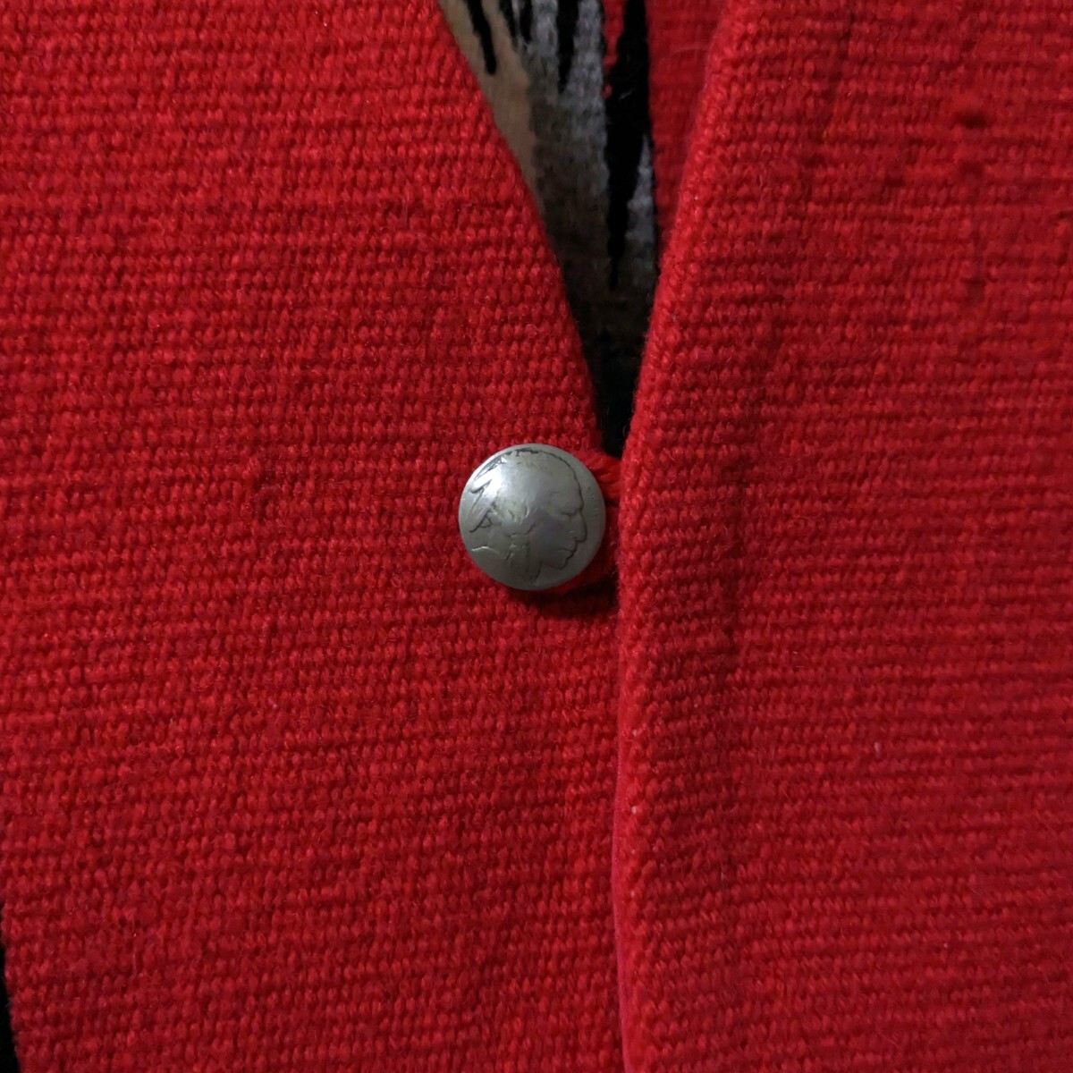 チマヨベスト センチネラ製 サイズ38 オルテガ ウール 民族 ラグ インディアン メキシコ 手織り トルフィリオス 赤 コンチョボタン_画像6