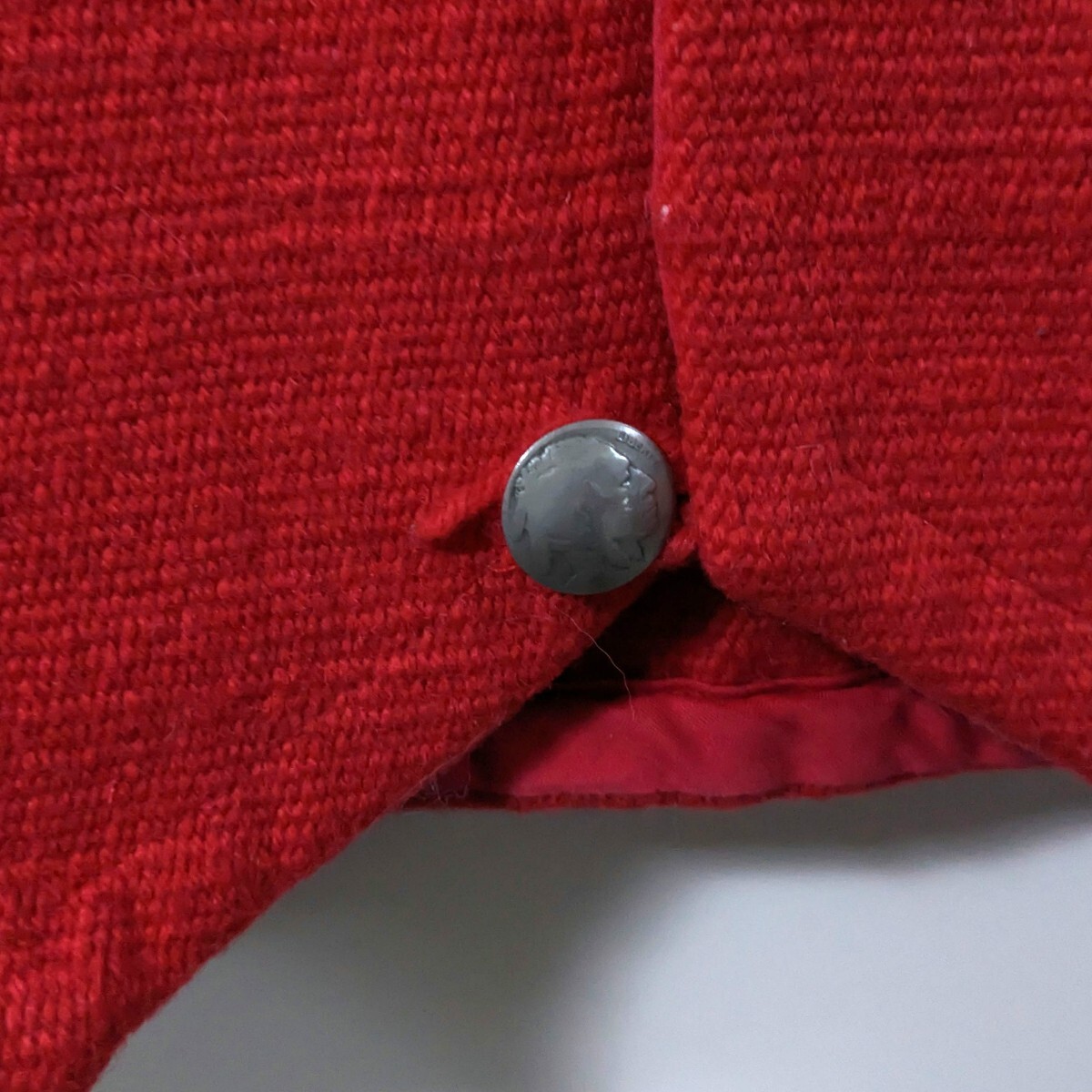 チマヨベスト センチネラ製 サイズ38 オルテガ ウール 民族 ラグ インディアン メキシコ 手織り トルフィリオス 赤 コンチョボタン_画像7