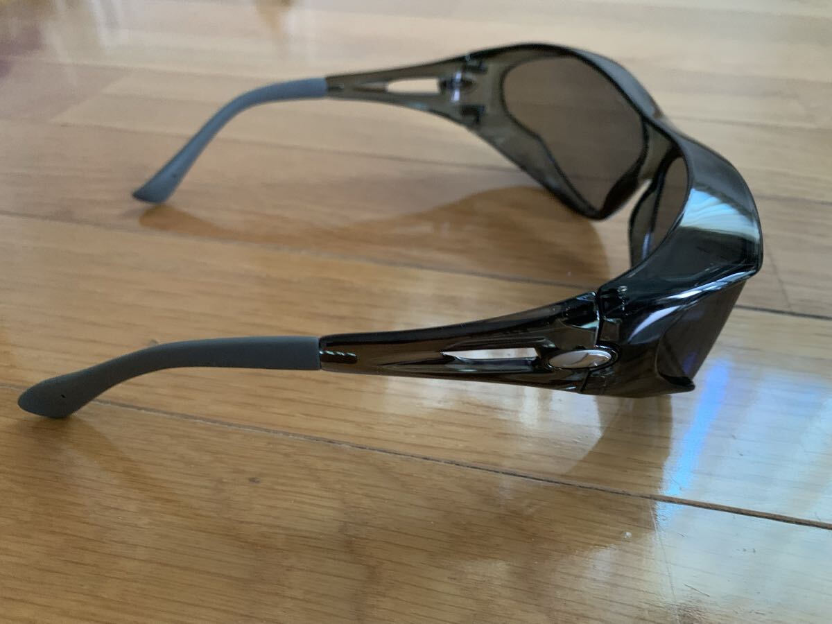 [ не использовался товар ]AXE Axe over солнцезащитные очки прозрачный серый UV cut поляризирующая линза с футляром осмотр Ran велосипед мотоцикл рыбалка 100 иен старт 