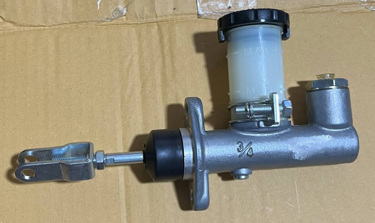 ダットサントラック 520 521 用 社外ブレーキマスターシリンダー　620　3/4　※ステッカー１枚プレゼント中_画像3