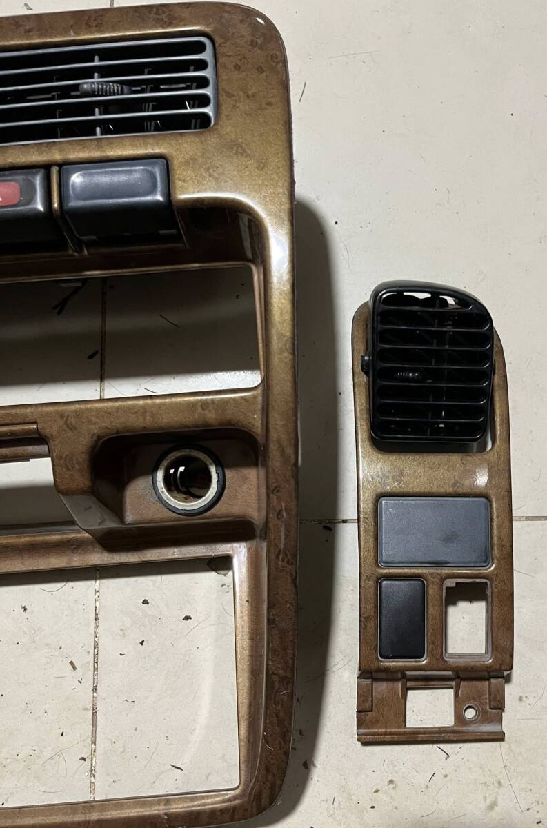 ダットサン D21 D22 フロンティア センターコンソール センターベンチレーター セット 日産 ハードボディ ※ステッカー1枚プレゼント_画像3