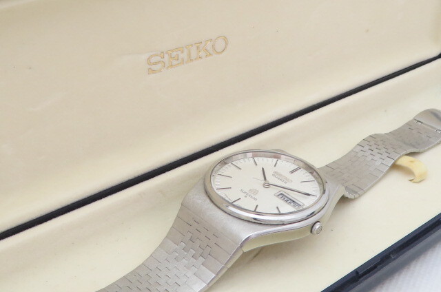 1円~【動作品】良品 SEIKO セイコー SUPERIOR スーペリア 9983-78000 クォーツ デイデイト メンズ 腕時計 10-10-11_画像3