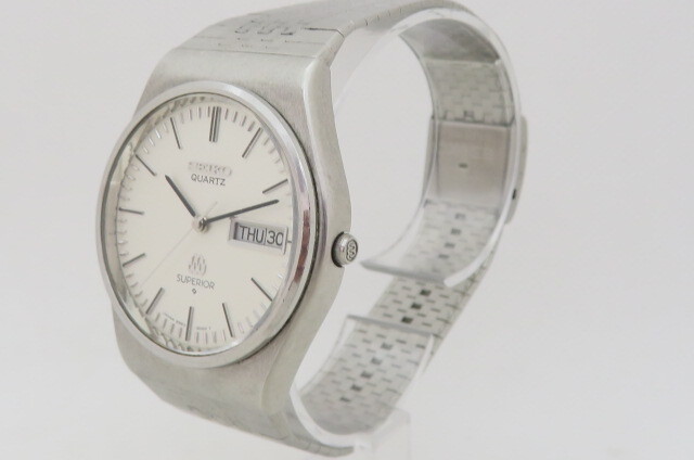 1円~【動作品】良品 SEIKO セイコー SUPERIOR スーペリア 9983-78000 クォーツ デイデイト メンズ 腕時計 10-10-11_画像4