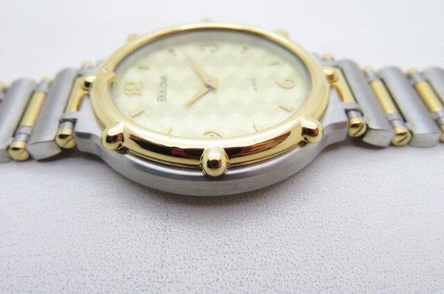 1円～【動品】BULOVA ブローバ 9053-5020 メンズ クオーツ 腕時計 コンビネーション ゴールド文字盤　ケース有り　10-10-10_画像6