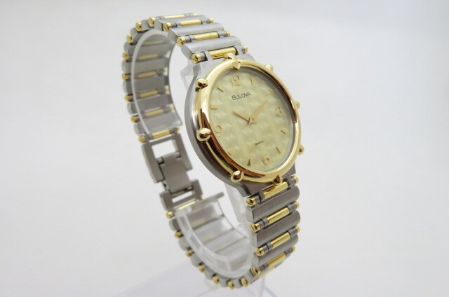 1円～【動品】BULOVA ブローバ 9053-5020 メンズ クオーツ 腕時計 コンビネーション ゴールド文字盤　ケース有り　10-10-10_画像4