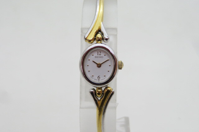 1円～【動品】SEIKO セイコー 1E20-6130 バングルウォッチ レディース クオーツ 腕時計 ホワイト文字盤 コンビネーション　10-10-12_画像2