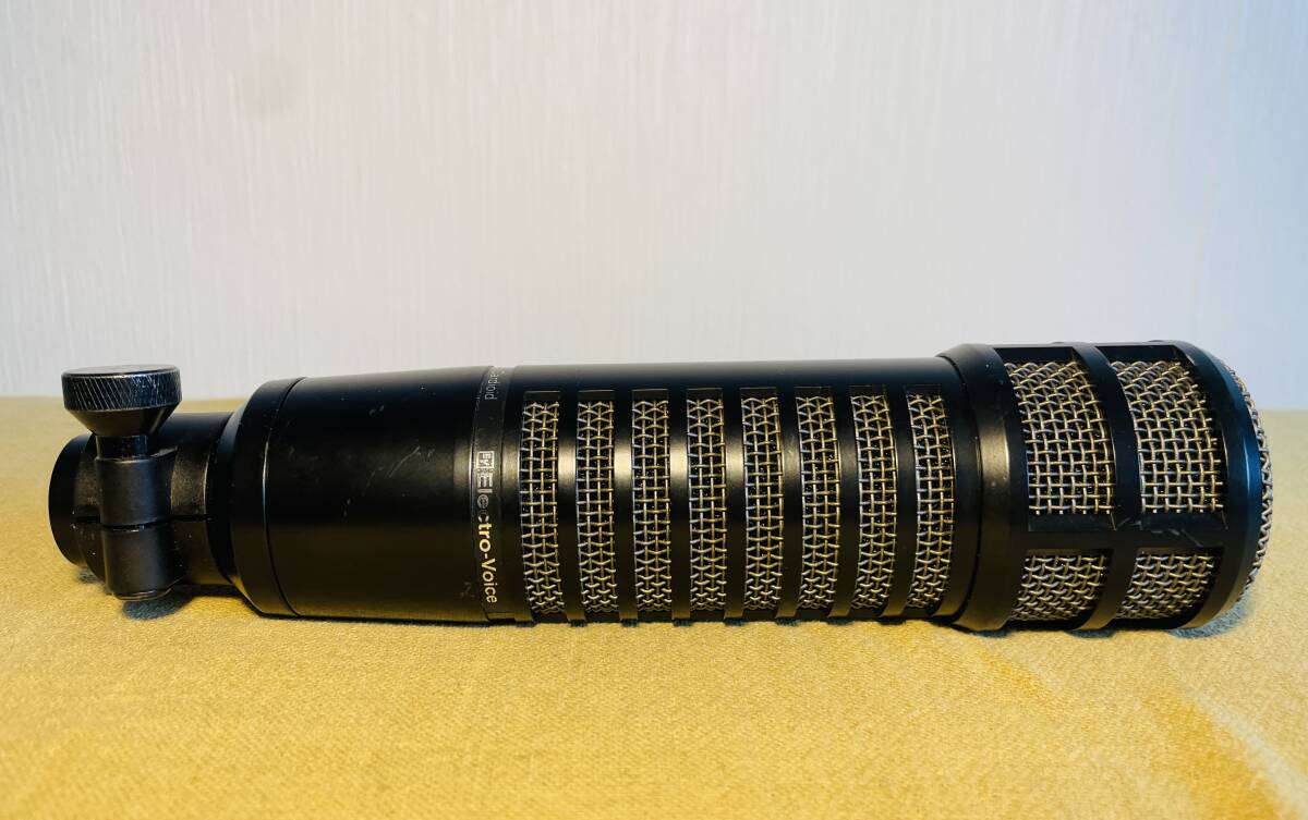 * Electro-Voice ( электро voice ) / RE320 / обычный рабочий товар / электродинамический микрофон / один владелец б/у товар *