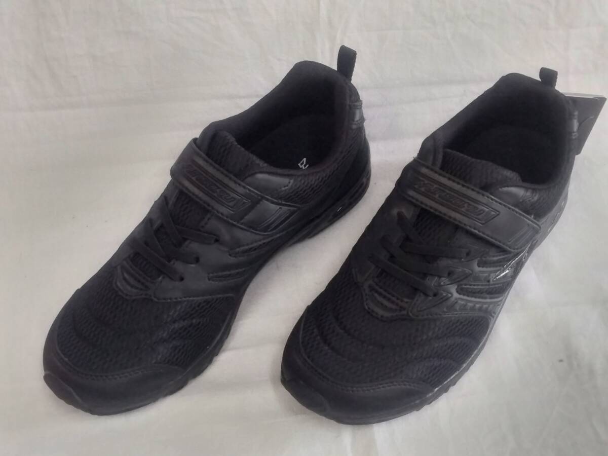 子供スニーカー 瞬足 195 24.0 cm ブラック 男女ジュニア兼用 ひも付き マジックタイプ スニーカー 黒 通学に、校内ばきに スポーツに_画像1