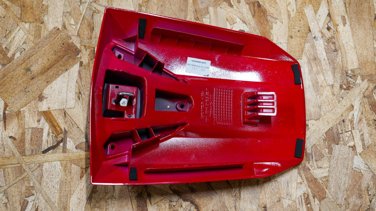 CBR600RR （8BL-PC40）純正シングルシートカウル　グランプリレッド_画像2