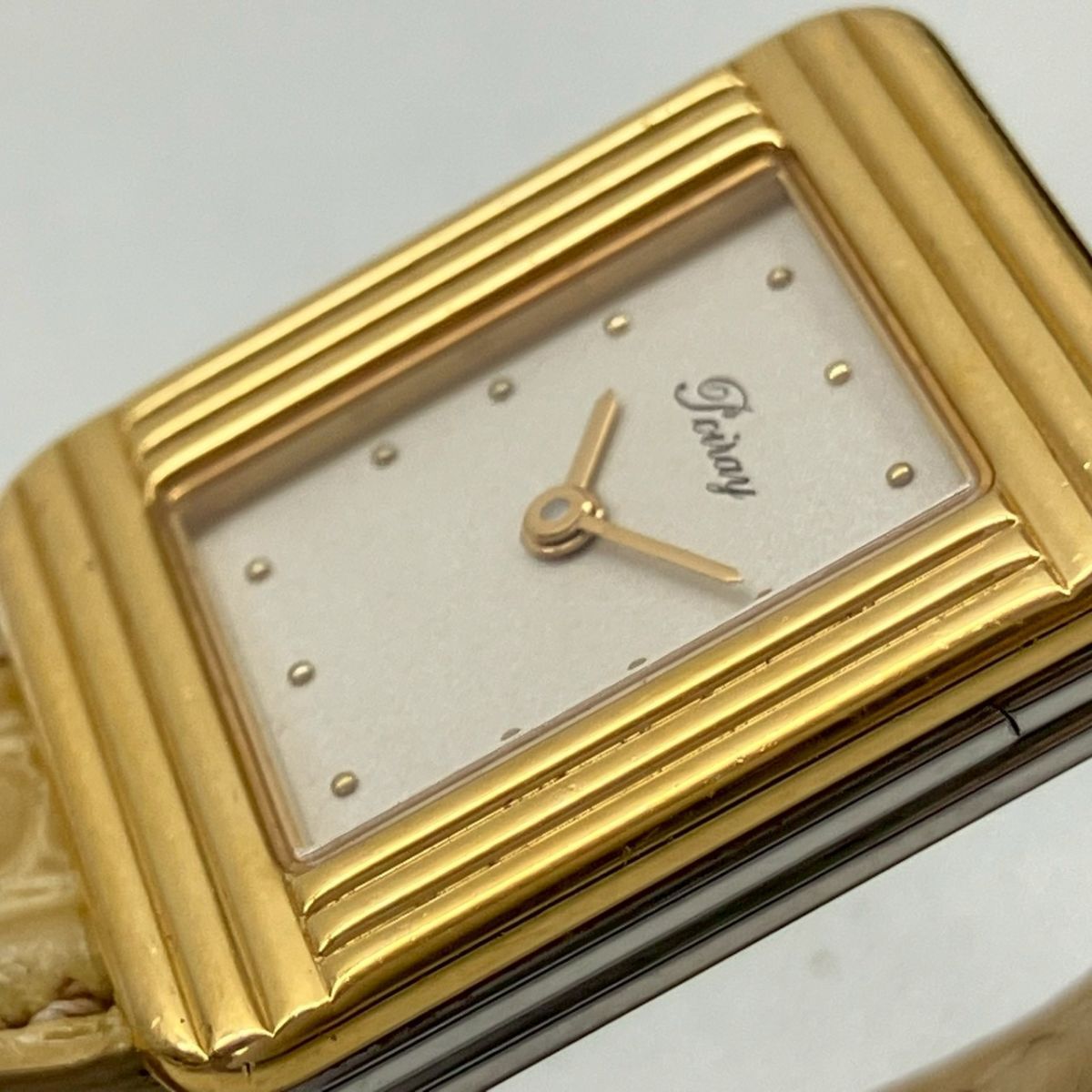 X068-SG8-645* [ батарейка заменена / работа ] Poiraypoare женские наручные часы ma* тянуть mieQUARTZ кварц квадратное SS 2 стрелки Gold циферблат KA