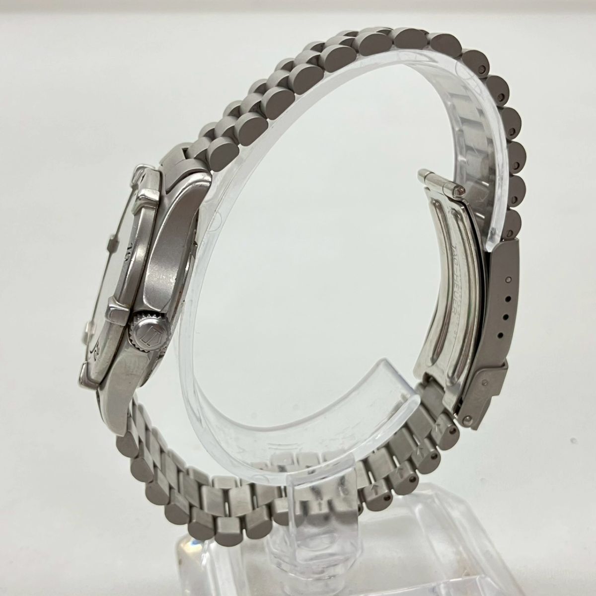 Z029-CH22-401◎ TAG HEUER タグホイヤー メンズ腕時計 2000シリーズ 962.013 QUARTZ 回転ベゼル ラウンド デイト ブラック文字盤 KA_画像5