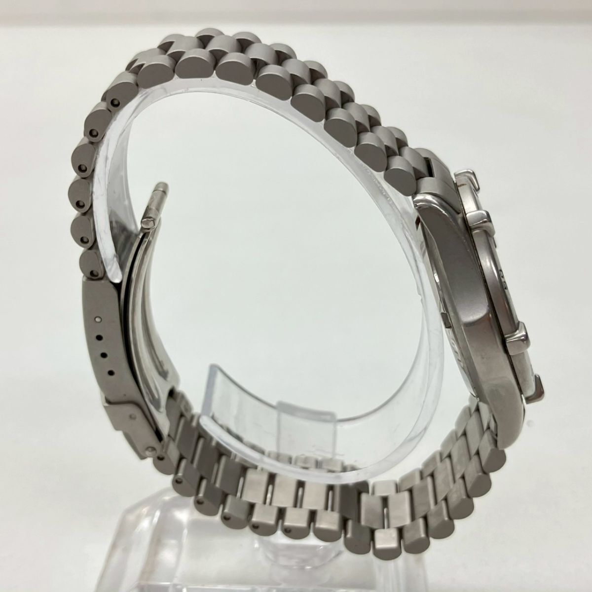 Z029-CH22-401◎ TAG HEUER タグホイヤー メンズ腕時計 2000シリーズ 962.013 QUARTZ 回転ベゼル ラウンド デイト ブラック文字盤 KA_画像6