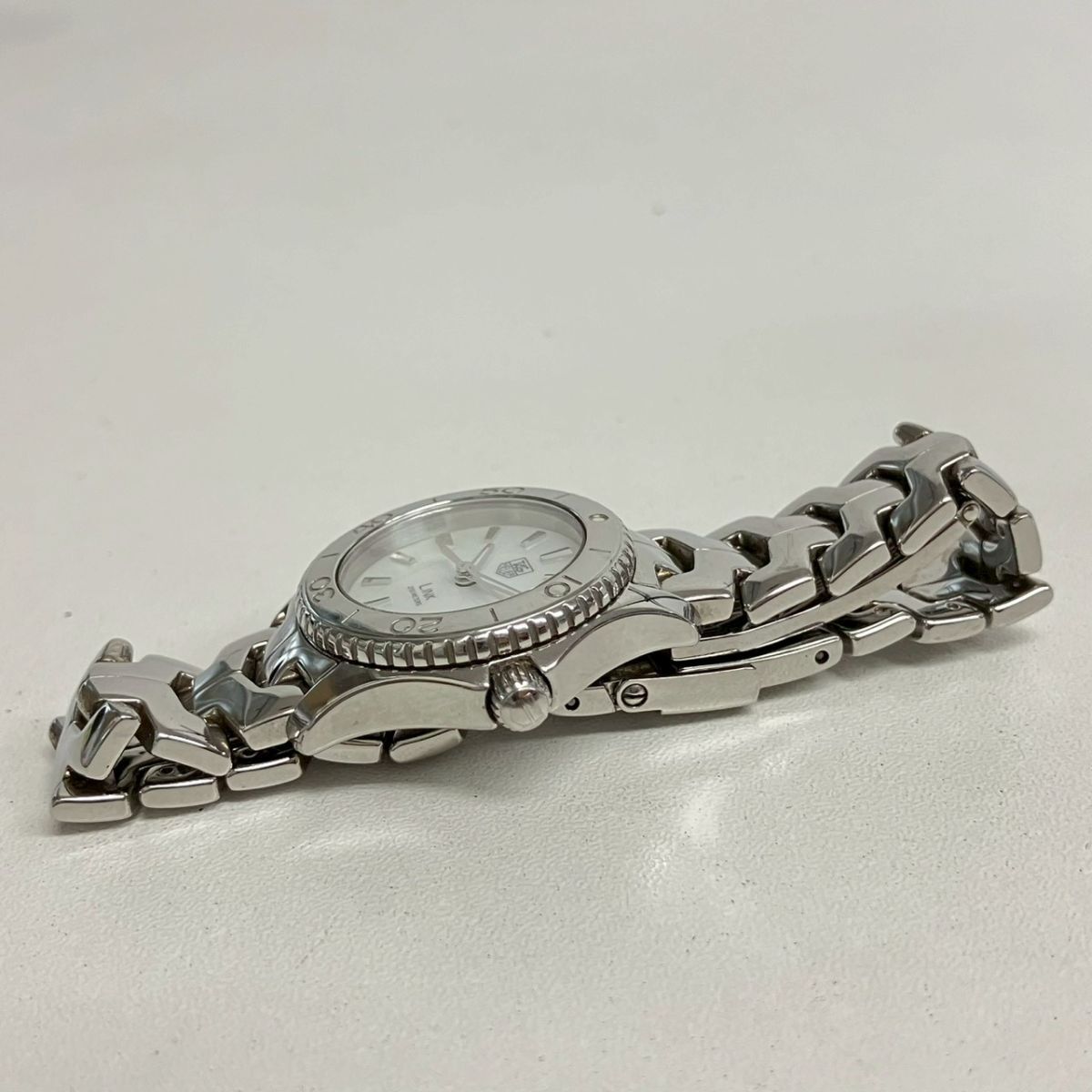 Z069-W19-1175◎ 【電池交換済み/稼働】 TAG HEUER レディース腕時計 LINK WJ1313-0 QUARTZ ラウンド 回転ベゼル シェル文字盤 デイト KA_画像7