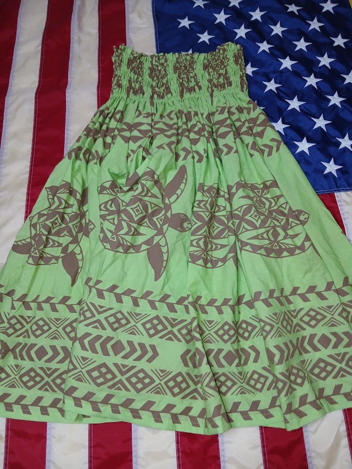 アロハ フラダンス パウスカート ハワイ伝統模様ホヌ柄 グリーン系_画像1
