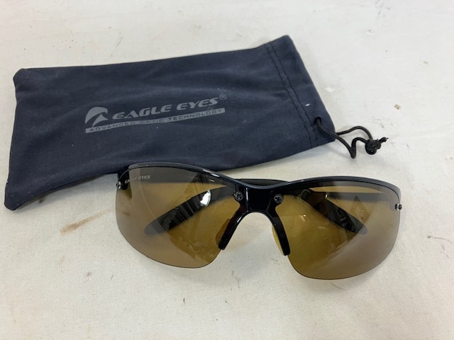 EAGLE EYES　偏光サングラス　Certified TriLenium Lens　PANO-VU　#20081　7394　中古　_画像1