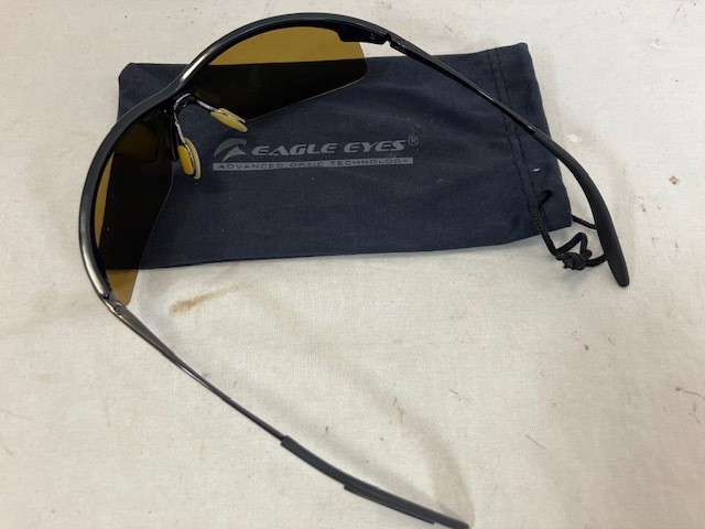 EAGLE EYES　偏光サングラス　Certified TriLenium Lens　PANO-VU　#20081　7394　中古　_画像5