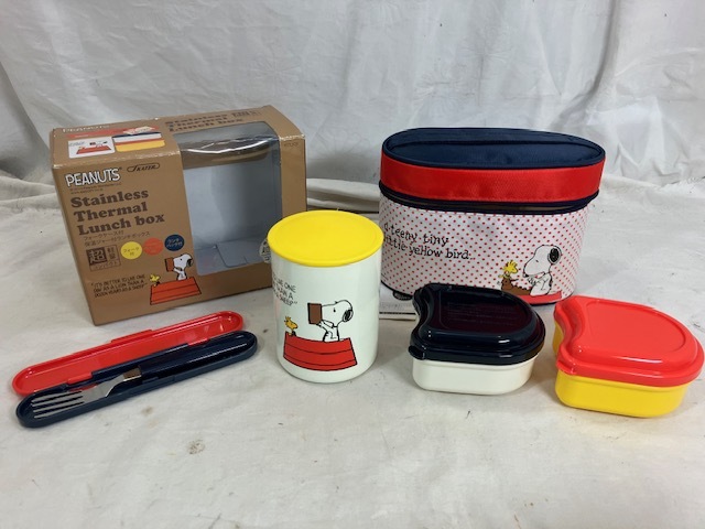 スケーター スヌーピー　フォークケース付保温ジャー付ランチボックス　未使用_画像1