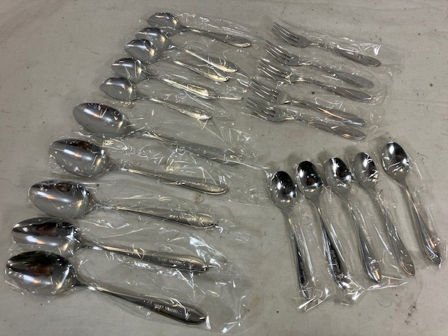 silvio valentino　スプーン　デザートスプーン　コーヒースプーン　ヒメフォーク　5客揃　カトラリーセット　未使用_画像1