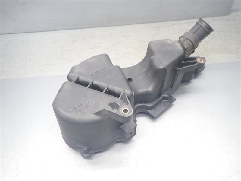 D1R7-1112 スズキ ジーツー / ZZ エアクリーナーボックス 純正品 【CA1PB-110～】_画像3