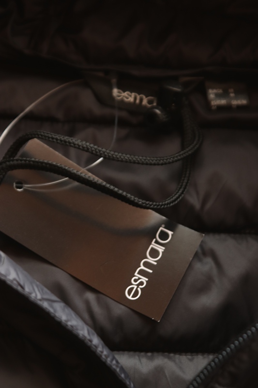 新品■ドイツesmara40黒 超軽量 コート L ◆レディース 中綿 フェイク-ダウン ロング ブラック 軽量 北欧 秋冬アウター フード 中綿コート_画像3