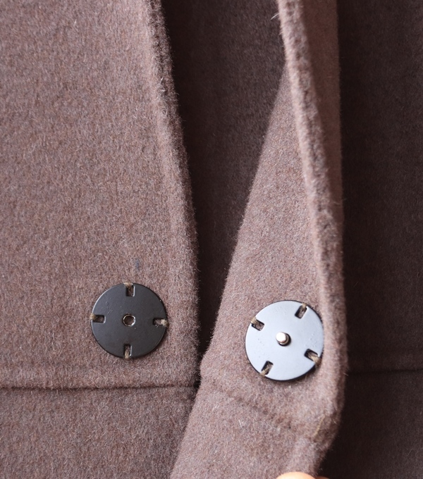 新品 新作■欧州 軽量 wool51% チェスターコ ート 灰紫 L◆メンズ 秋冬 アウター フライoneスナップ釦 cashmere テーラード ジャケット_画像6