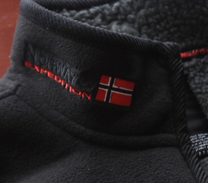 新品 正規品■ノルウェーGEOGRAPHICAL フリース 黒 L 世界最高 重厚 軽量 メンズ ウェイト SWISS Sweden -20℃耐 極寒地 防寒 ジャケット_画像3