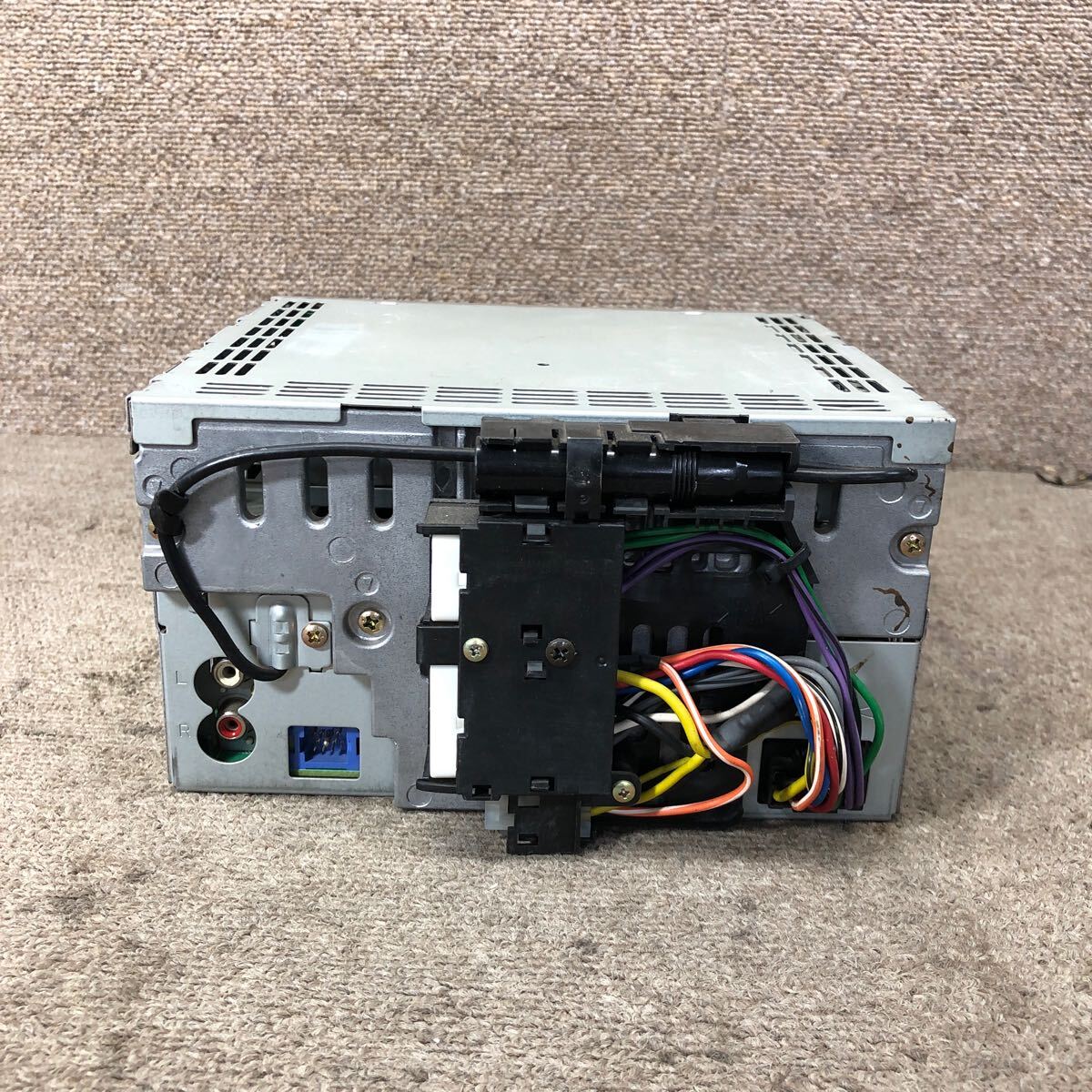 AV10-209 激安 カーステレオ DAIHATSU Carrozzeria Pioneer 86180-97209-F FH-P3006ZY-02 CD MD プレーヤー 簡易動作確認済み 中古現状品_画像4