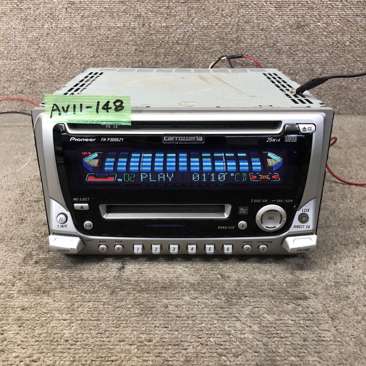 AV11-148 激安 カーステレオ DAIHATSU Carrozzeria Pioneer 86180-97209-F FH-P3006ZY CD MD FM/AM プレーヤー 簡易動作確認ok 中古現状品_画像1