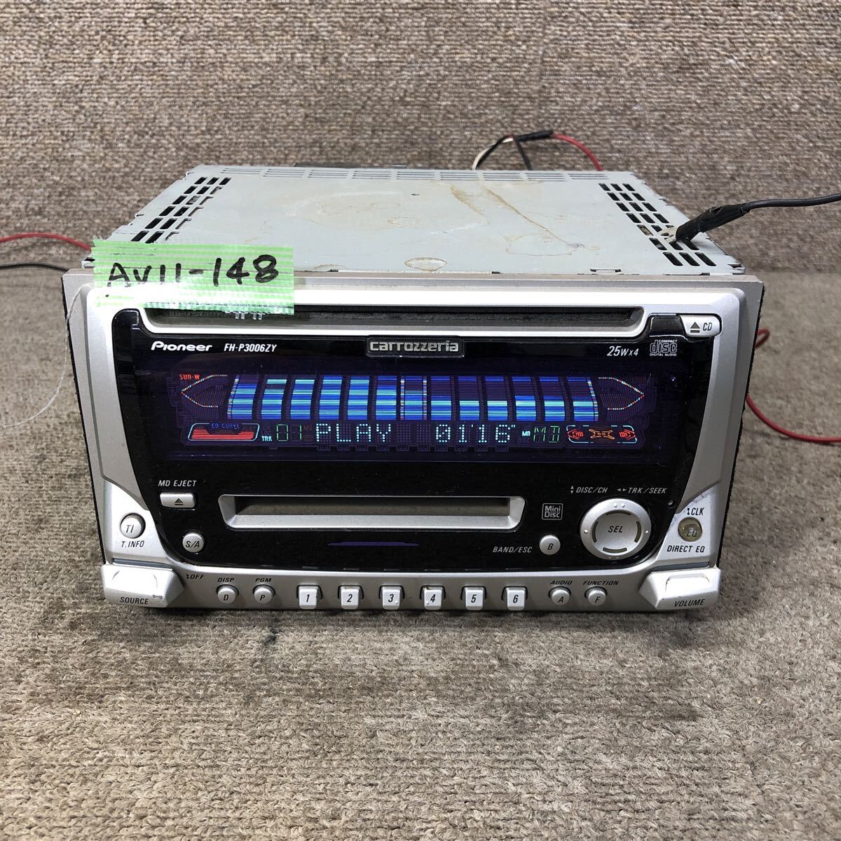 AV11-148 激安 カーステレオ DAIHATSU Carrozzeria Pioneer 86180-97209-F FH-P3006ZY CD MD FM/AM プレーヤー 簡易動作確認ok 中古現状品_画像2
