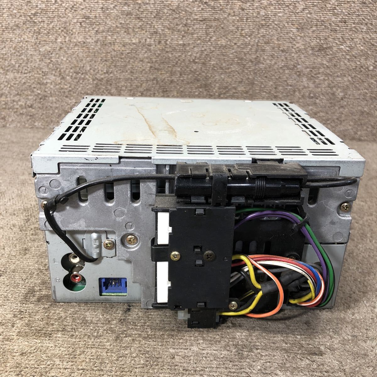 AV11-148 激安 カーステレオ DAIHATSU Carrozzeria Pioneer 86180-97209-F FH-P3006ZY CD MD FM/AM プレーヤー 簡易動作確認ok 中古現状品_画像4